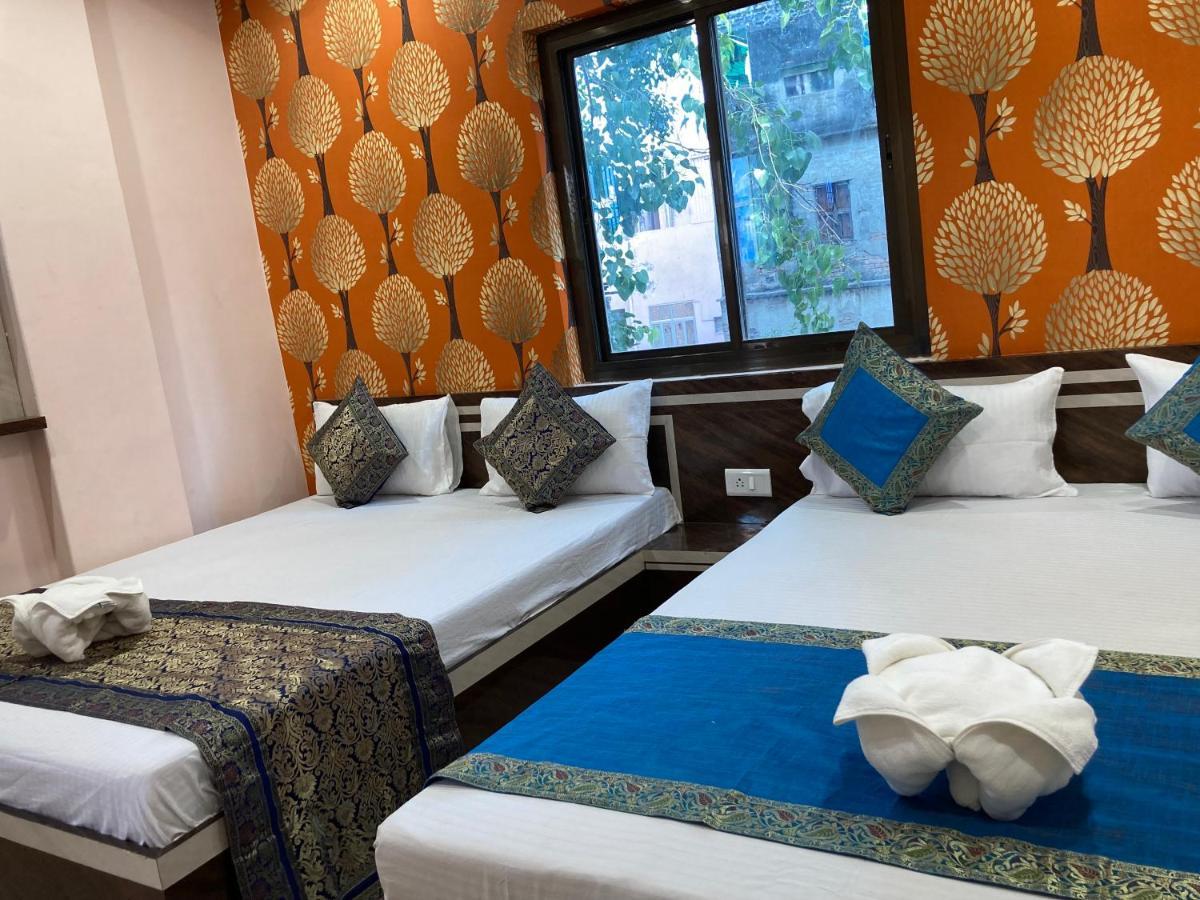 Red Tree Palace Hotel - Varanasi — Photos 2